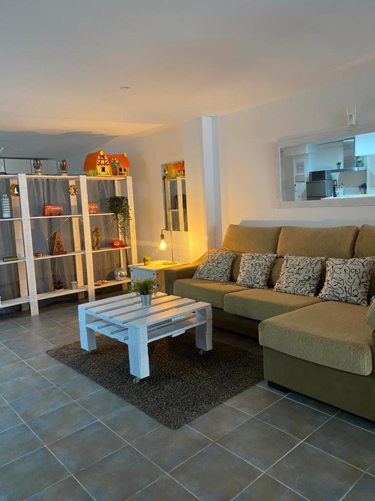 Acogedor Apartamento Loft Alhaurin de la Torre Luaran gambar